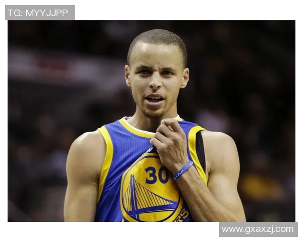 勇士队主帅斯蒂芬-库里透露球队新战术，将重点培养年轻球员